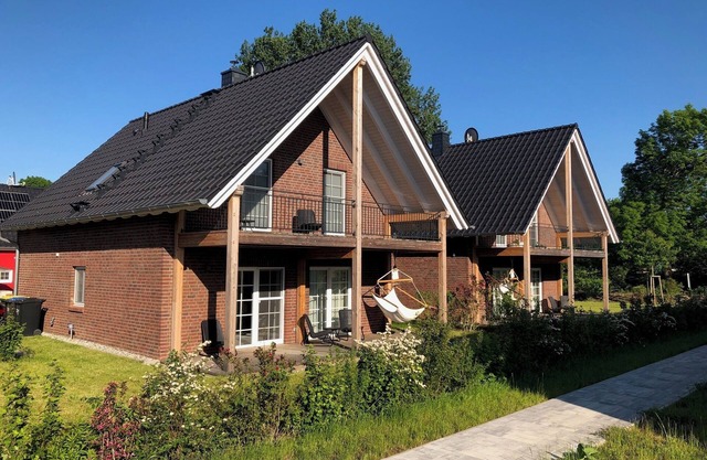 Holiday Home "Ferienhaus Familienkoje Rike" with Private Garden, Private Sauna & Wi-Fi