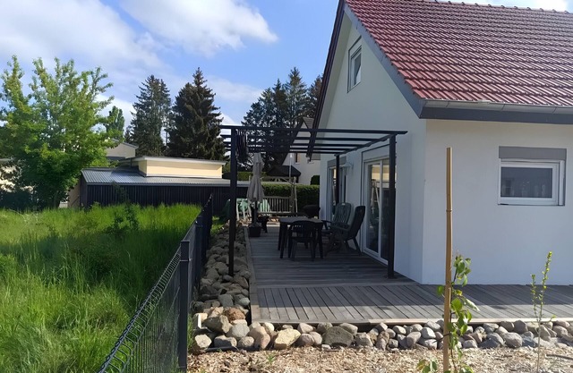 Holiday Home 'Ferienhaus Schw Agnes' with Lake View, Private Terrace and Wi-Fi