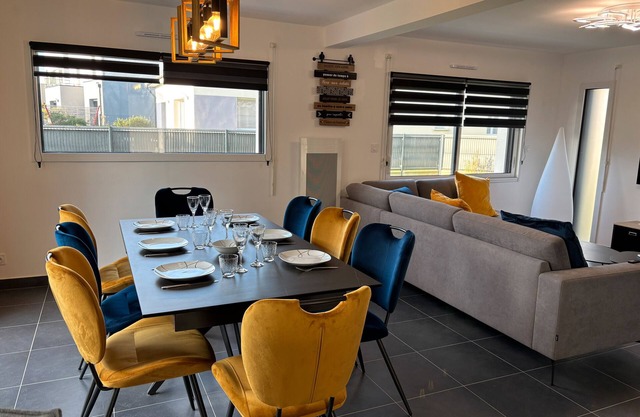 Holiday Home 'Garogwen By Madame Est Servie' with Private Terrace, Private Garden and Wi-Fi