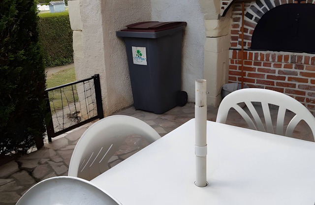 Holiday Home 'Gîte 264, Proche Zoo Beauval' with Private Terrace and Private Garden