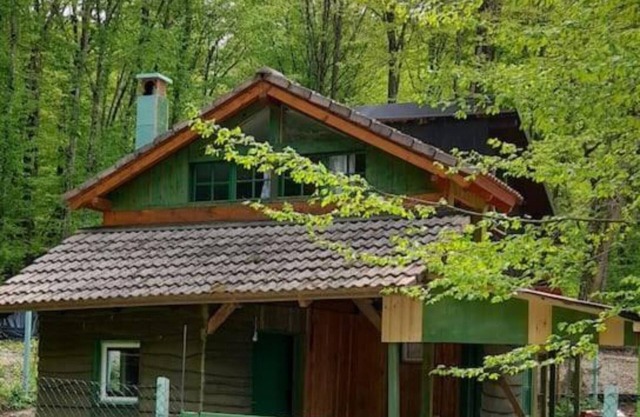 Holiday Home Green Side Cottage - Two Bedroom Holiday Home