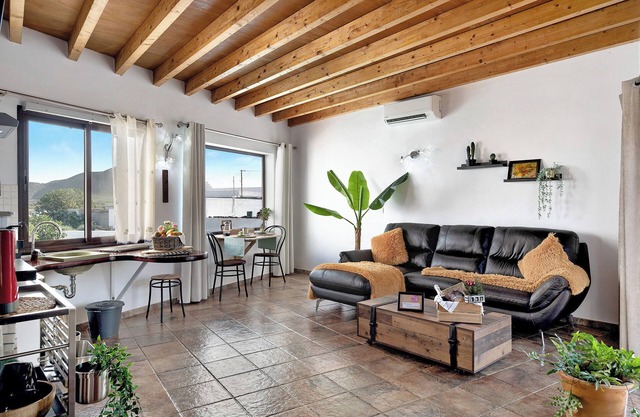 Holiday Home 'Guenia I' with Mountain View, Wi-Fi and Air Conditioning