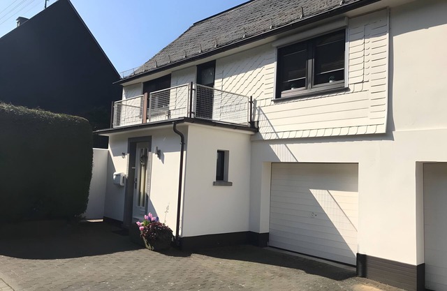 Holiday Home 'Hauszeit' with Private Terrace, Private Garden and Wi-Fi