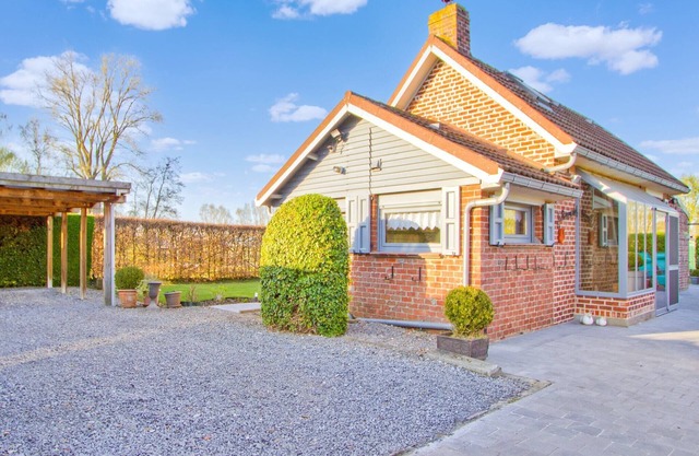 Holiday Home in Hollebeke with Private Garden