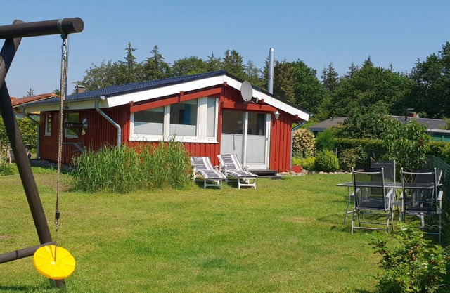Holiday home in Schleswig-Holstein between the North Sea and the Baltic Sea on an idyllic river
