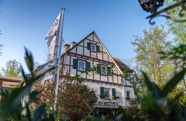 Holiday Home 'Jachthuus Mit Anbau' with Mountain View, Private Terrace and Wi-Fi