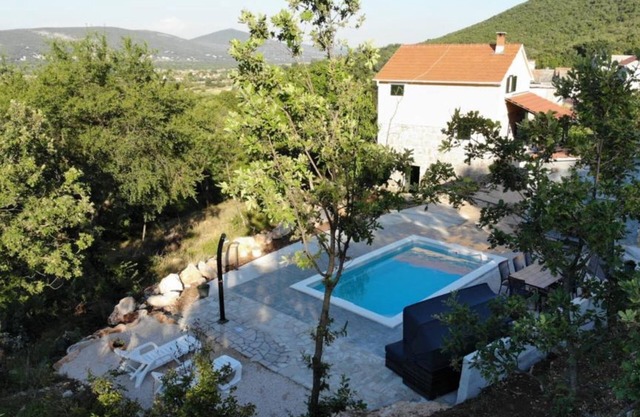 Holiday home Jadrić - Two-Bedroom Holiday Home with Pool