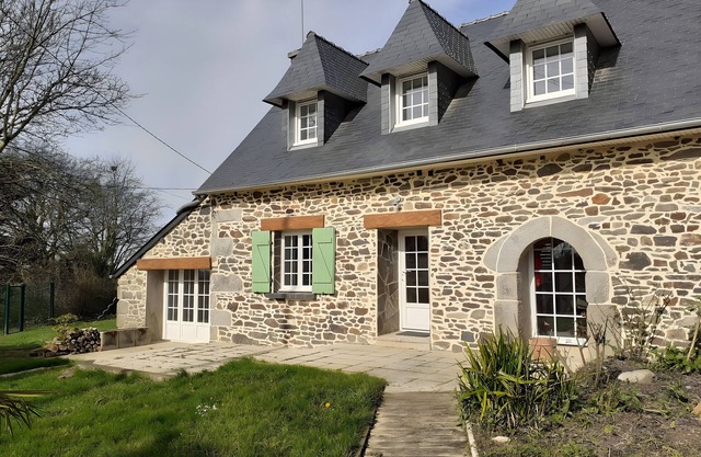 Holiday Home 'Kergoulas' with Private Terrace, Private Garden and Wi-Fi