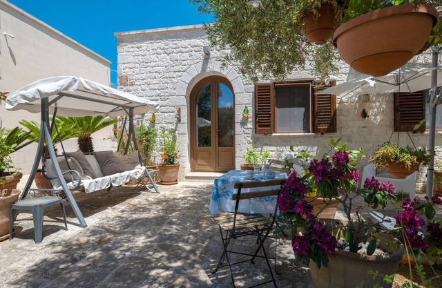 Holiday Home 'La Lamia 21' with Private Garden, Wi-Fi and Air Conditioning