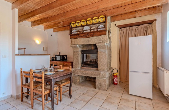 Holiday Home 'Le Gîte Bleu 2' with Private Terrace and Shared Garden