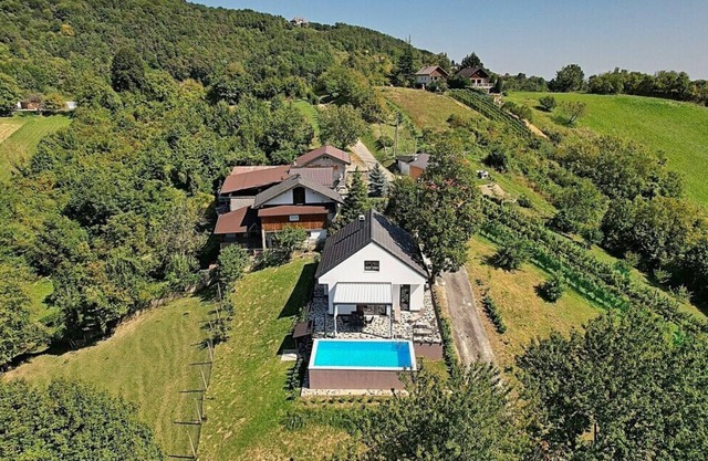 Holiday Home Lipa by Villas Guide