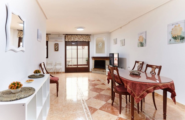 Holiday Home 'López' with Private Terrace, Wi-Fi and Air Conditioning