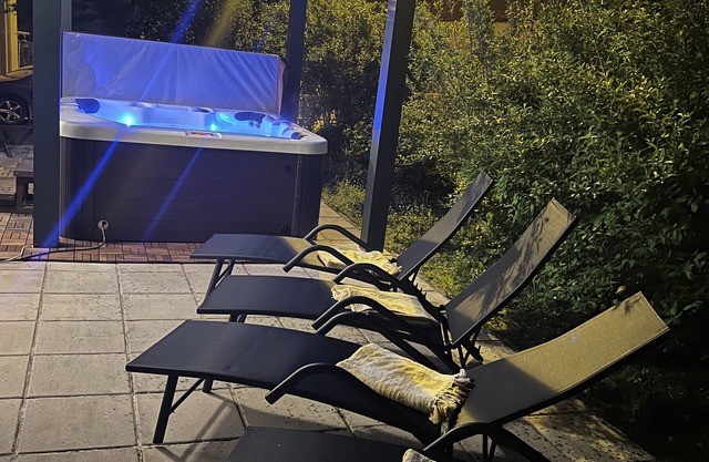 Holiday Home Lupita 1 - Two Bedroom Holiday Home with Terrace and jacuzzi