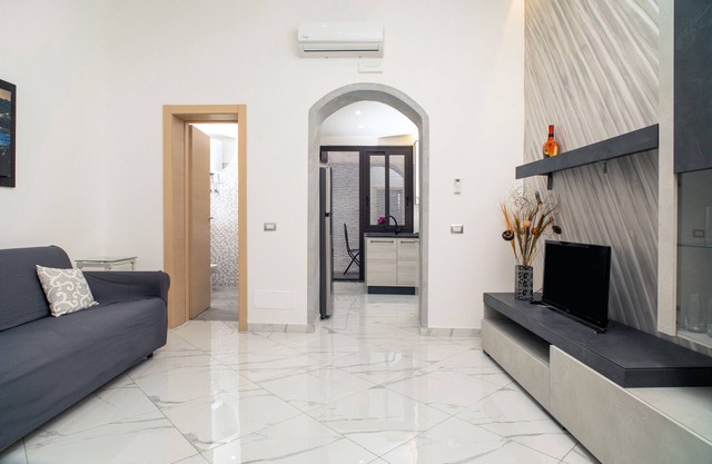Holiday Home 'Manuela House ' with Private Terrace and Air Conditioning