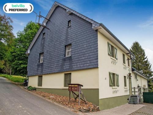 Holiday Home near Ravel Cycling paths