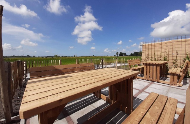 Holiday home on the Frisian water with terrace