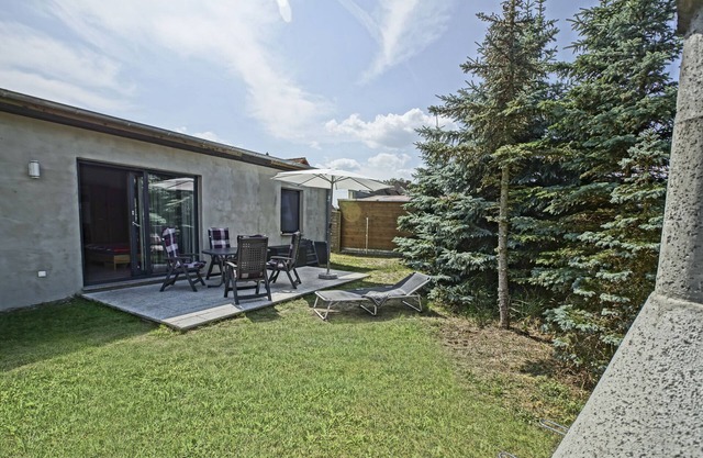 Holiday Home 'Ostseeferienhaus Nebengebäude' with Private Terrace and Wi-Fi