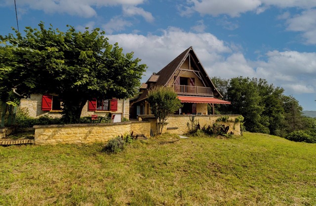 Holiday Home Panissal – 6 Persons in Montignac-Lascaux, in the Heart of the Périgord Noir