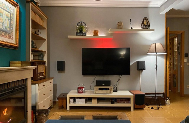 Holiday Home 'Plena Naturaleza Moralzarzal' with Mountain View, Shared Pool and Wi-Fi