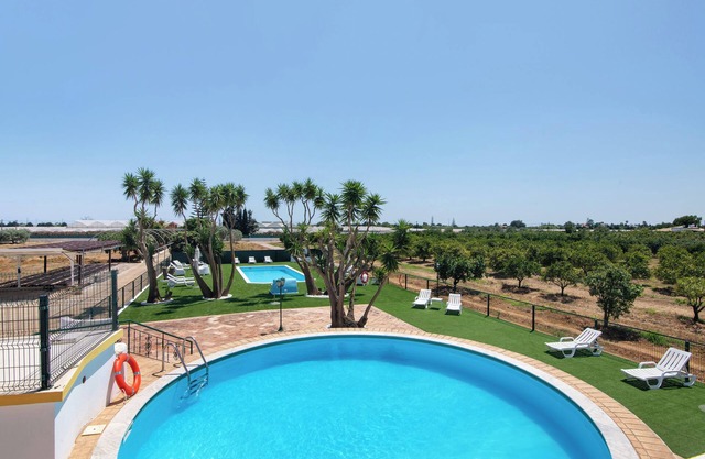 Holiday Home 'Quinta Alegre Tavira T2' with Shared Pool, Wi-Fi and Air Conditioning