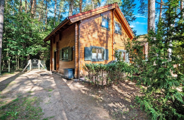 Holiday Home 'Reiher' with Shared Terrace, Communal Garden and Wi-Fi