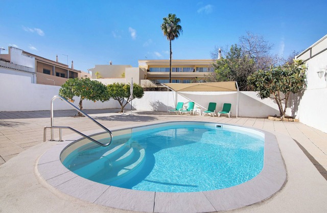 Holiday Home 'Solar Da Rosa' with Private Pool, Private Terrace and Wi-Fi