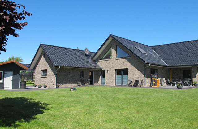 Holiday Home Sonnenschein by Interhome