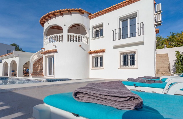 Holiday Home 'Villa Vino' with Mountain View, Wi-Fi and Air Conditioning