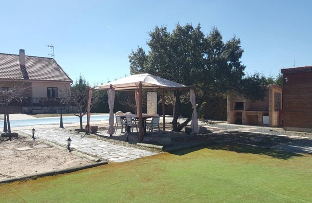 Holiday House, Weekends and Bridges