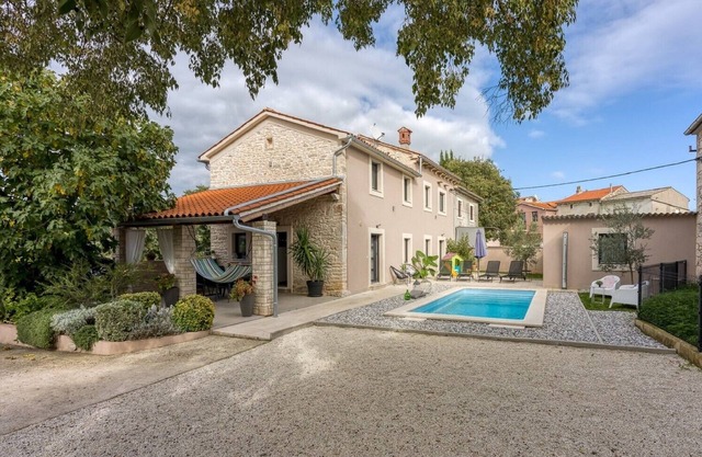 Holiday House Ena in Marcana