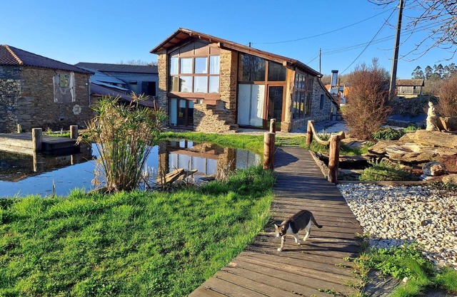 Holiday house for 3 persons + 2 children approx. 70 qm in O Pindo, Galicia (Rías Baixas)