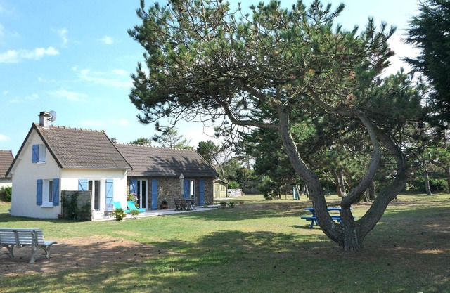 Holiday house Anneville sur Mer for 1 - 4 persons with 2 bedrooms - Holiday house