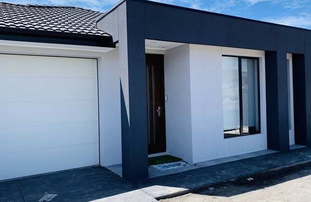 Holiday House in Wallan with mountain view.