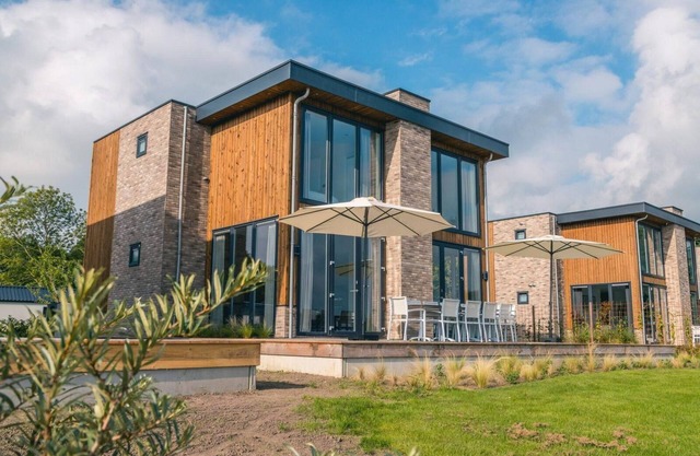 Holiday house Kerkdriel for 1 - 10 persons with 5 bedrooms - Holiday home