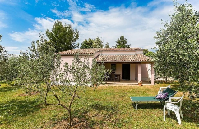 Holiday house Ližnjan for 1 - 4 persons with 1 bedroom - Holiday home