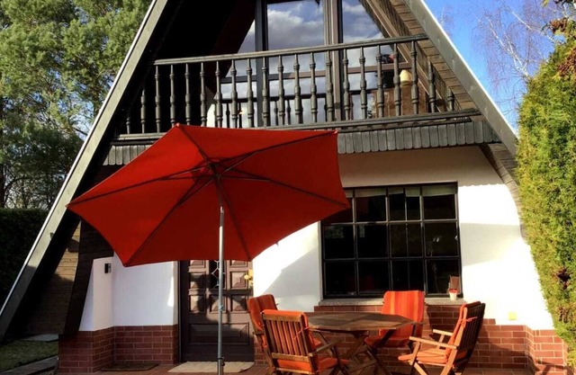 Holiday house, Müritz National Park, at the forest and water! For cyclists and hikers!