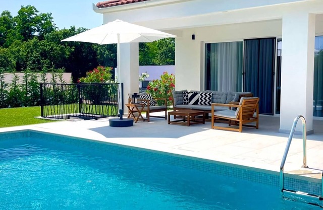 Holiday house Nedescina for 1 - 8 persons with 3 bedrooms - Holiday house