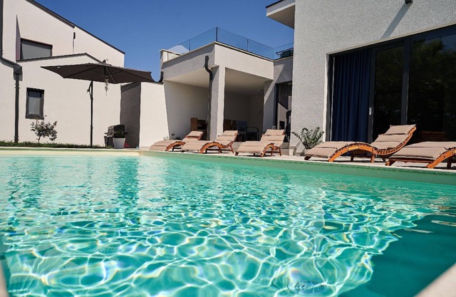 Holiday house Poreč for 1 - 6 persons with 3 bedrooms - Holiday house