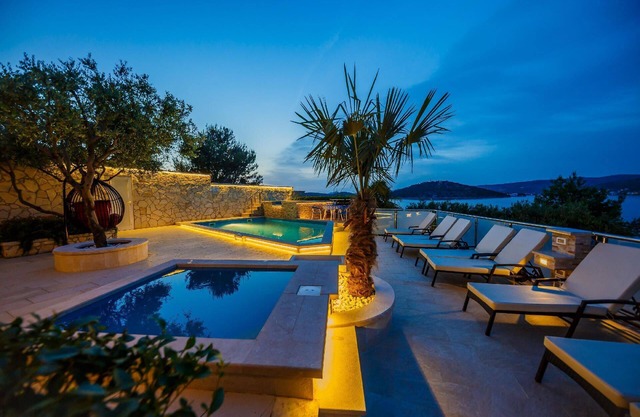 Holiday house Ražanj for 1 - 18 persons with 9 bedrooms - Row house