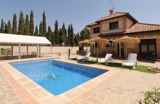 Holiday house Seseña Nuevo for 1 - 14 persons with 5 bedrooms - Holiday home