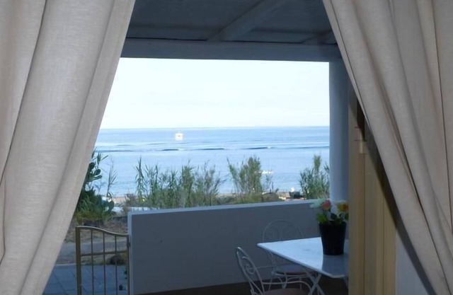 Holiday house Stromboli for 2 - 6 persons with 2 bedrooms - Twin house
