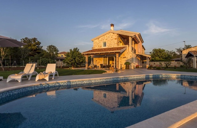 Holiday house Umag for 1 - 10 persons with 5 bedrooms - Row house