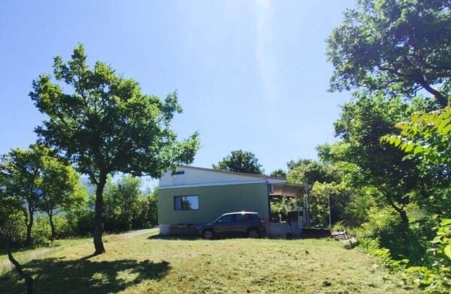 Holiday house Vrlika for 1 - 4 persons with 2 bedrooms - Holiday house