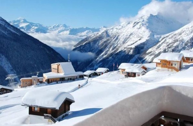 Holiday house Wiler for 1 - 8 persons with 4 bedrooms - Chalet