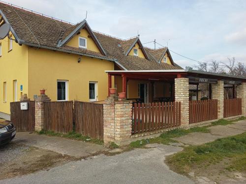 Holiday house with a parking space Dalj, Slavonija - 22471