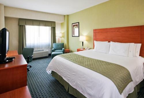 Holiday Inn Express & Suites Toluca Zona Aeropuerto by IHG