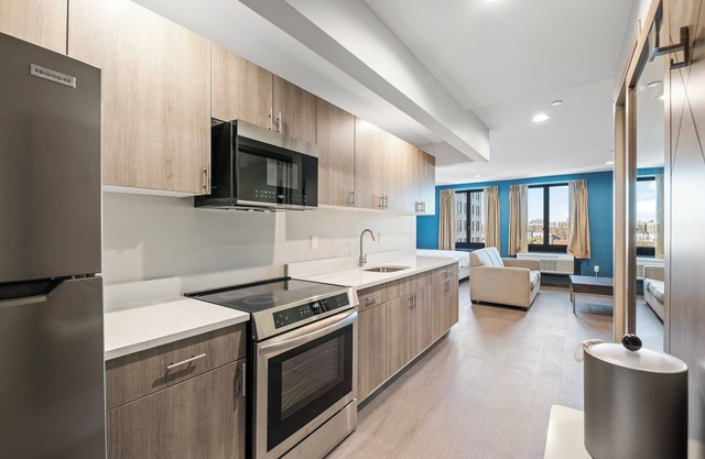 Holiday Inn Express & Suites Bronx - Zoo Area by IHG