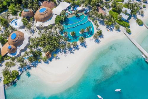 Holiday Inn Resort Kandooma Maldives - Kids Stay & Eat Free and DIVE FREE for Certified Divers for a minimum 3 nights stay