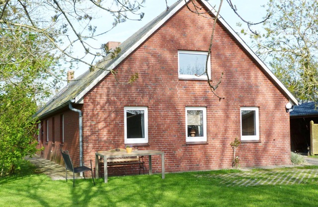 Holidays directly behind the dike in the apartment on the Ferienhof Kohn