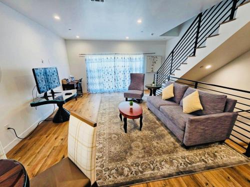Hollywood Boutique Residences with Free Parking